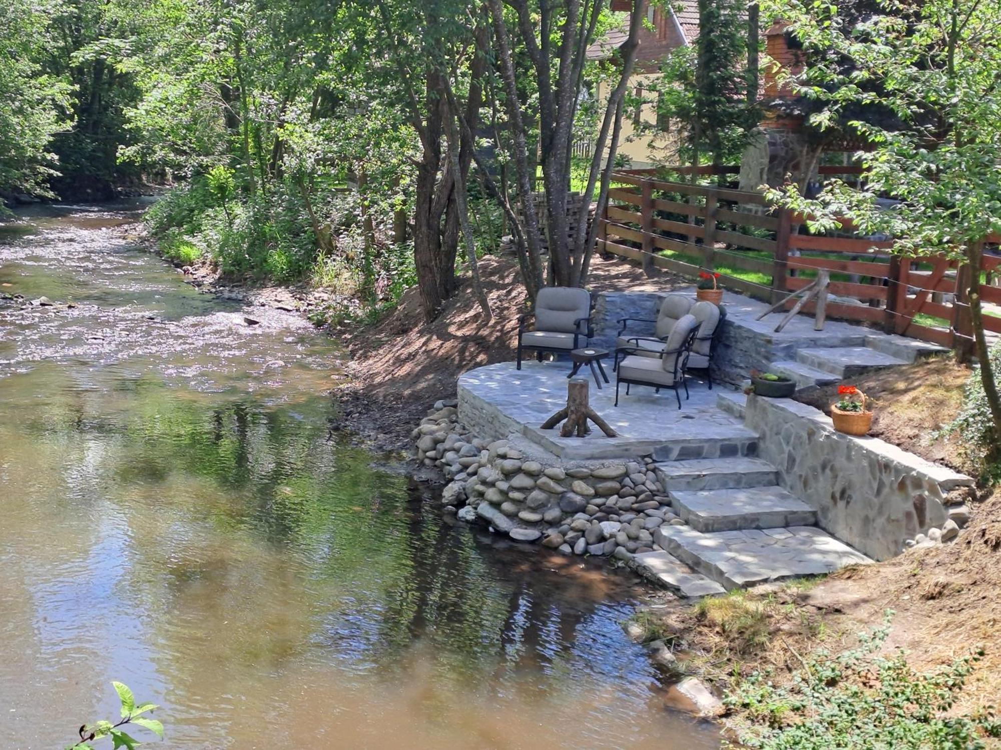 Villa Nagy Lak Sub Cetate Exterior foto